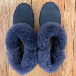 Ugg Classic Cuff Short Mini Fluff Blue Suede Sheepskin Women's Boots sz 8.5